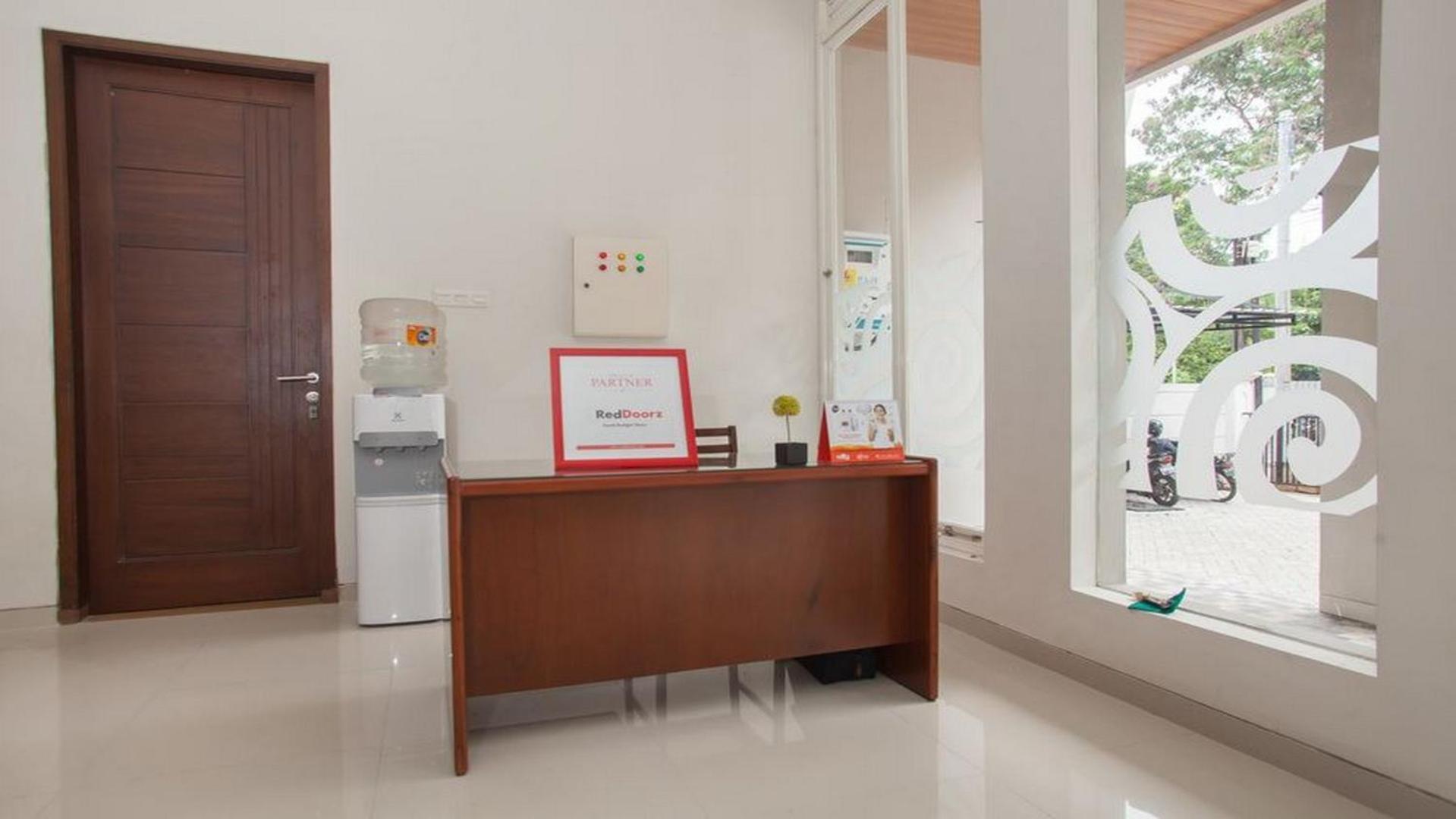 Reddoorz Syariah Near Universitas Negeri Malang Extérieur photo
